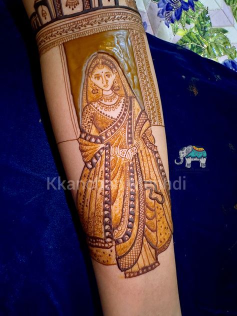 Bride Mehandi Design, Artistic Mehendi, Bride Mehandi, Bride Mehendi, Maharashtrian Bride, Indian Outfits Modern, Brother Wedding, Marathi Bride, Basic Mehndi