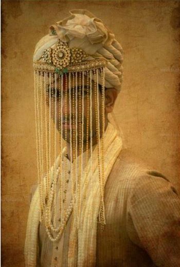 Indian Men Fashion, Indian Fusion Wedding, Indian Groom, Indian Man, Fusion Wedding, Groom Outfit, Arabian Nights, Groom Attire, Komplette Outfits