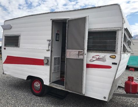 newly refinished 1964 Shasta camper trailer Shasta Camper Interior, Shasta Camper Remodel, Shasta Camper Bathroom, Vintage Shasta Camper Remodel, Shasta Airflyte Reissue, Shasta Trailer, Camper Trailer For Sale, 1964 Shasta Camper, Shasta Camper