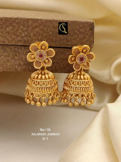 Description :- Antique Gold Plated Jhumka Earring | Indian Earrings Set | South Indian Jewelry | Wedding Gift For Her Gift yourself a royal look with this perfectly crafted kundan Ring from Manalisstudio. Crafted with high quality kundan stones and pearls, it is impressive in design. The green enamel artwork adds perfect texture to the design. Perfect for weddings and festivities, this antique  Ring should be put on with your favorite sari or lehenga. 100% Satisfaction. Long Lasting Plating, Hig Peacock Eye Makeup, Jhumka Design, Kundan Ring, Earring Indian, Gold Jhumka, Jhumka Designs, Gold Earrings Indian, Gold Jhumka Earrings, Antique Gold Jewelry Indian