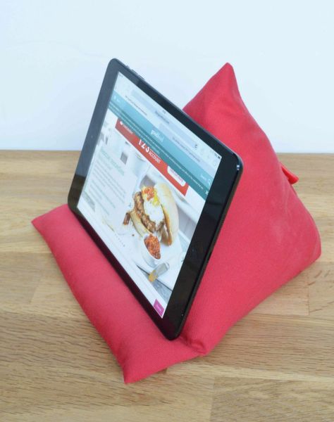 Create an IPAD Stand, perfect for propping up your IPAD when reading recipes or watching a download Ipad Holder Diy, Diy Ipad Stand, Tablet Pillow, Ipad Pro Art, Apple Watch Iphone, Ipad Holder, Ipad Stand, Diy Holder, Tablet Stand