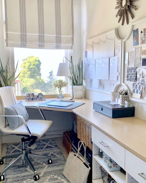 Office Organization At Work, Study Corner, Cozy Office, Casa Country, Hello Lovely, Small Home Office, White Chair, Casual Home, Home Office Space