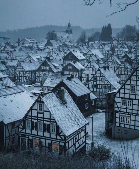 The cozy German town of Freudenberg Houses In Germany, Santi Cattolici, Old Village, North Rhine Westphalia, Winter Scenery, A Town, Winter Aesthetic, Alam Yang Indah, Burgos