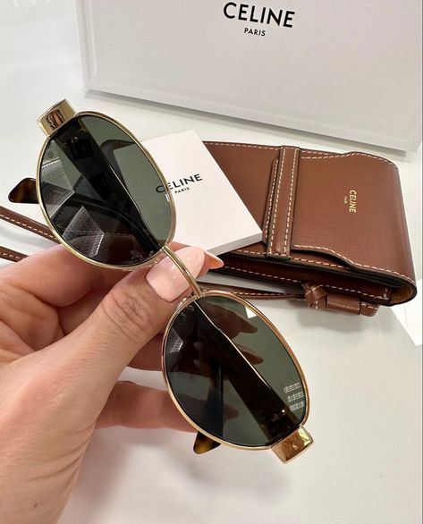 Sunglasses Women Celine, Luxury Things Aesthetic, Celine Metal Sunglasses, Fall Sunglasses 2023, Celine Triomphe Sunglasses Metal, Celine Triumph Sunglasses, Celine Glasses Sunglasses, Celine Sunglasses Outfit, Celine Sunglasses Triomphe