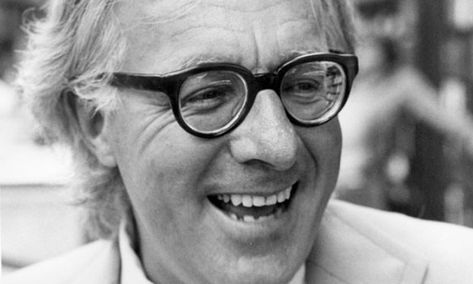 Ray Bradbury Books, Waukegan Illinois, Home Design Architecture, Book Burning, Francois Truffaut, Red Scare, John Huston, Books Everyone Should Read, Fantasy Writer