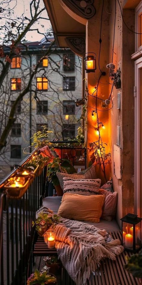 Fall Balcony Decor Apartment, Mini Balcony, Apartment Porch, Balcony Decorating Ideas, Narrow Balcony, Winter Balcony, Photography Hiking, Forest Sunset, Landscape Mountains