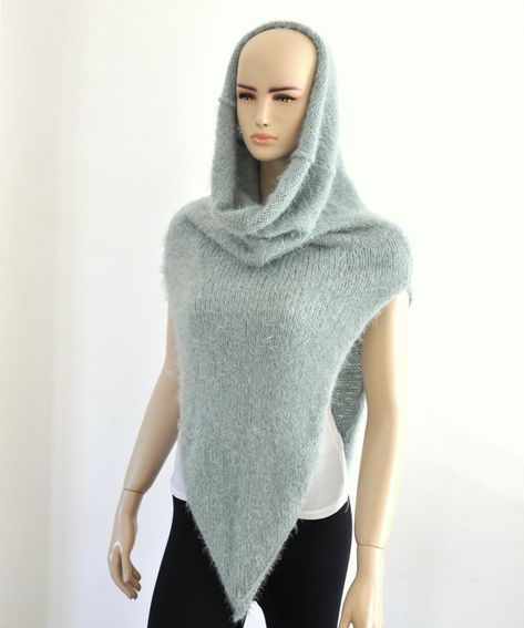 Warm Winter Fashion, Chunky Infinity Scarves, Scarf Chunky, Snood Scarf, Oversized Sweater Women, Knit Shrug, Cashmere Gloves, Shoulder Wrap, Hooded Scarf