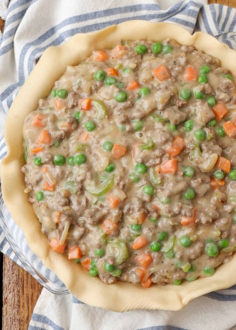 Ground Beef Pot Pie - Chocolate with Grace Ground Beef Pot Pie, Beef Pie Recipe, Beef Pot Pie Recipe, Pot Pie Recipe Easy, Beef Pot Pie, Individual Chicken Pot Pies, Leftover Pot Roast, Mince Pie Recipe, Sweet Carrots