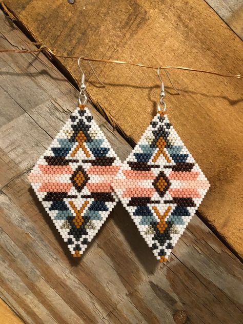 Seed Bead Diamond Pattern, Navajo Beaded Earrings, Beaded Western Earrings, Small Beaded Earrings, Brick Stitch Pattern Earring, Western Sunset, Miyuki Earrings, Native Beading, Seed Bead Jewelry Patterns