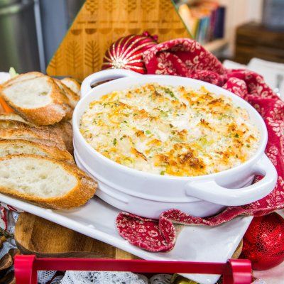 Crawfish Fondue Recipe, Crawfish Fondue, Shrimp And Crab Dip, Lobster Dip, Shrimp Dip Recipes, Seafood Dip, Shrimp Dip, Crab Stuffed Shrimp, Fondue Recipes