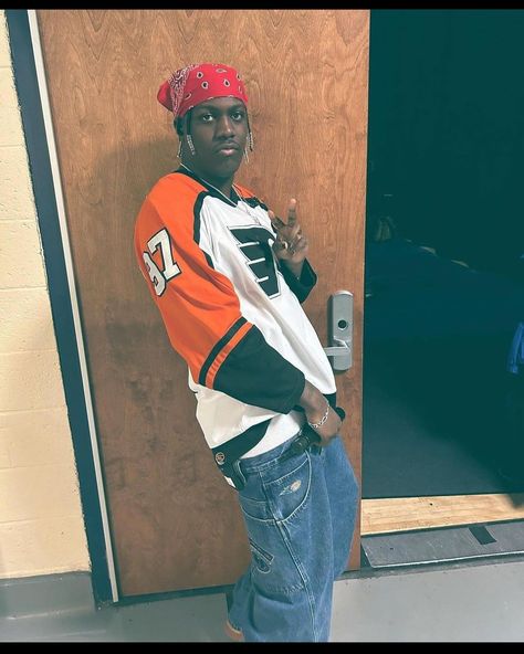 90s Outfit Men Street Style, Jersey 90s Outfit Men, Hockey Jersey Outfit Mens, Hockey Jersey Outfit, Lil Yachty Outfits, Lil Yatchy Fit, Lil Yachty Fits, Lil Yachty Holster, Lil Yachty Fit Pics