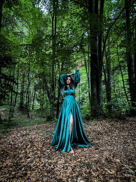 Forest Green Dress, Professional Tips, Aesthetic Photography, The Truth, Forest Green, Green Dress, Behind The Scenes, Fashion Photography, Forest