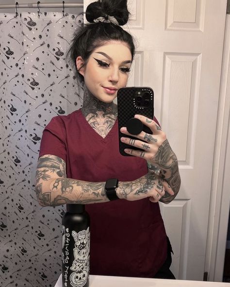 Tattooed Woman, Nurse Tattoo, Nurse Aesthetic, Aesthetic Goth, Bra Image, Classy Tattoos, Elegant Tattoos, Mom Tattoos, All Things Beauty