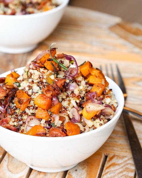 Sweet Potato and Bacon Quinoa is a great combination of flavors with the lightly caramelized onions, soft sweet potatoes and smoky bacon, all mixed in with fluffy quinoa and drizzled with a lemony mustard dressing. Use nitrate-free turkey bacon to serve 2 for Phase 1 (use 2 cups cooked quinoa, no oil) and Phase 3 (use 1 cup cooked quinoa). Bacon Quinoa, Bacon Bowl, Fluffy Quinoa, Fast Metabolism Recipes, Fast Metabolism Diet Recipes, Fmd Recipes, Metabolic Diet Recipes, Potato Bacon, Quinoa Dishes