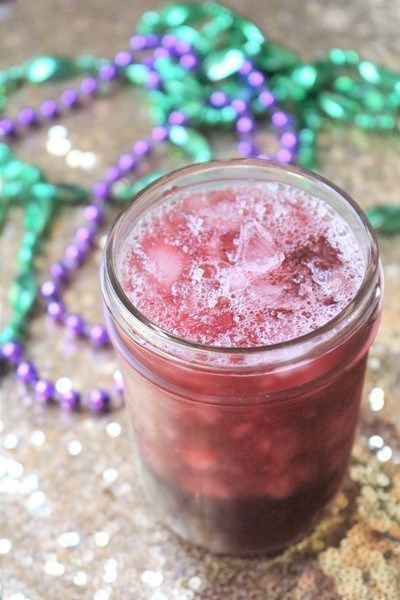 This Voodoo daiquiri inspired by Lafitte’s Olde Blacksmith Shop Bar on Bourbon Street in New Orleans will put a spell on you! #mardigras #nola #neworlenas #voodoo #purpledrank Voodoo Party Food, Root Beer Cake, Cocktails To Make At Home, Daiquiri Recipe, Frozen Summer, Cherry Tomato Pasta, Party 2023, Beer Cake, Best Cocktail Recipes