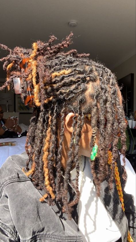 Black Brown Blonde Locs, Two Strand Twist Starter Locs Long Hair, Random Part Locs, Highlight Locs Black Women, Dread Locs Hairstyles For Women Long, Loc Hair Dye Ideas, Highlight Locs, Highlighted Locs, Locs With Blonde Highlights