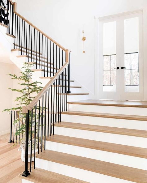 Stairs Library, Stair Landing Ideas, Wrought Iron Stair Spindles, White Stair Risers, Stair Landing Decor, Painted Stair Risers, Wood Stair Treads, Wallpaper Stairs, Stair Spindles