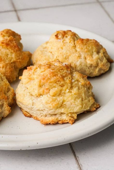 Easy Drop Biscuits Buttermilk Biscones, Biscone Recipe, Back In The Day Bakery, Homemade Drop Biscuits, Brown Sugar Banana Bread, Buttermilk Drop Biscuits, Brunch Pastries, Easy Drop Biscuits, Lavender Shortbread