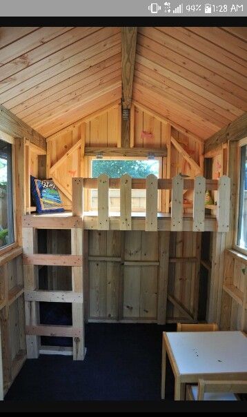 Kids Playhouse Plans, Playhouse Kids, Kids Clubhouse, Simple Tree House, Pallet Playhouse, Ranch Furniture, Playhouse Plans, Pelan Rumah, Tree House Plans