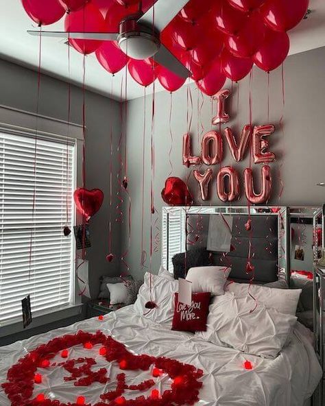 Valentines Room, Valentine Bedroom Decor, Romantic Hotel Rooms, Valentines Bedroom, Romantic Room Decoration, Romantic Birthday Gifts, Room Decoration Ideas, Romantic Bedroom Decor, Romantic Surprise