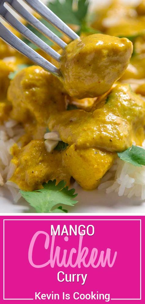 Mango Chicken Curry has an amazingly aromatic, sweet and spicy curry sauce that is made with puréed mango. Serve over steamed rice and warm naan bread. Mango Chicken Curry, Kari Ayam, Mango Curry, Spicy Curry, Mango Chicken, Resep Salad, Chicken Entrees, Mango Recipes, Chicken Main Dishes