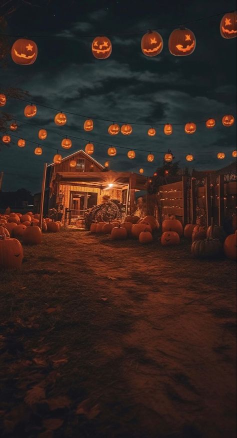 Hallow Wallpapers Aesthetic, Halloween Aesthetic Spooky Wallpaper, Halloween Tumblr Aesthetic, Halloweencore Wallpaper, Halloween Lockscreen Iphone Aesthetic, Halloween Aesthetic Phone Wallpaper, Fall Theme Pictures, Halloween Season Wallpaper, Fall Aesthetic Outside