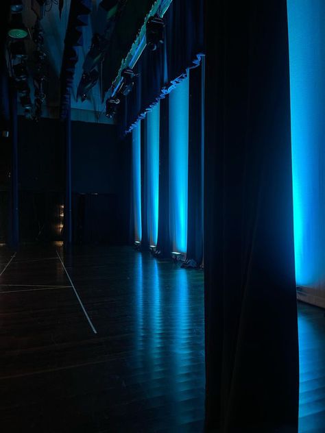 Stage Rehearsal Aesthetic, Blue Dance Aesthetic, Blue Theatre Aesthetic, Mood Idea, Dark Stage Lighting, Stage With Spotlight, Musical Theatre Dance, Dance Rehearsal, Blue Stage Lighting