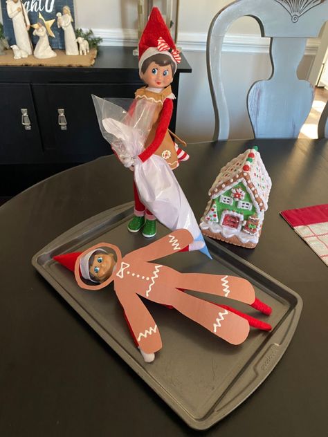 Mickey Elf On The Shelf, Extreme Elf On The Shelf, Elf On The Shelf Trolls, Elf On The Shelf Gingerbread Man, Elf Mates Ideas, Elf On The Shelf Diy Clothes, Elf On The Shelf Tree Ideas, Diy Elf On The Shelf Accessories, Elf On The Shelf Gingerbread House