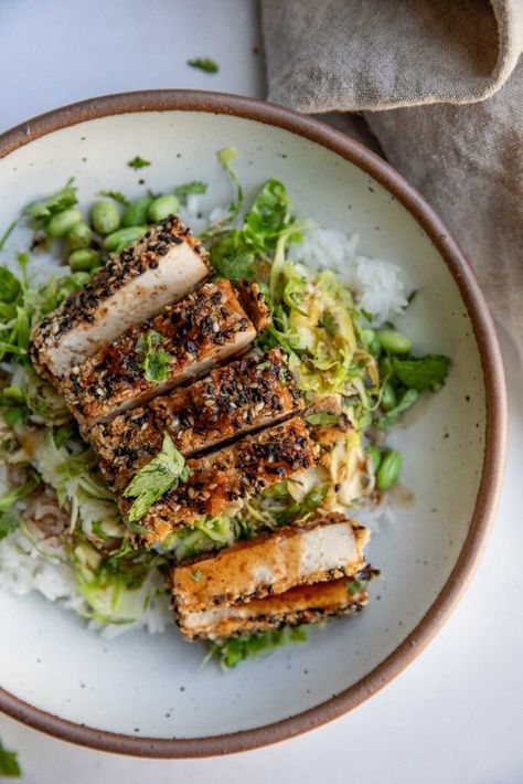 Sesame Crusted Tofu, Crusted Tofu, Breaded Tofu, Nourish Bowls, Food Savoury, Summer Meals, Vegan Inspiration, Vegetarian Meal, Dinner Inspiration