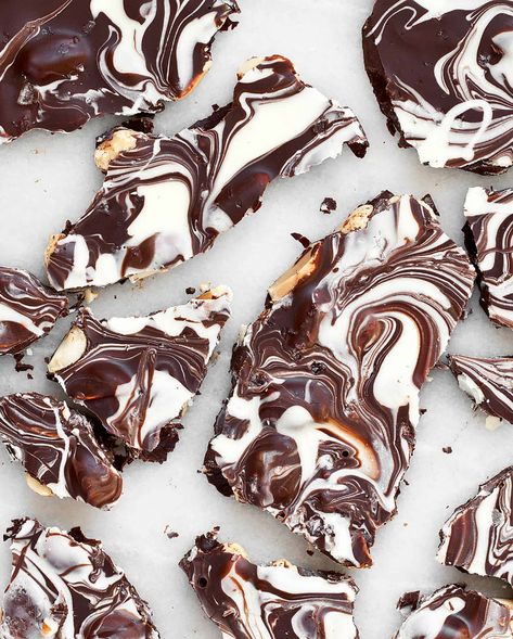 Marbled Chocolate Bark with Roasted Peanuts - Last Ingredient Marbled Chocolate, Marble Chocolate, Almond Bark, Dump Cake Recipes, Chocolate Bark, Homemade Candies, Roasted Peanuts, Chocolate Drinks, Homemade Treats