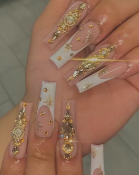 Bueaty And The Beast Nails, Beauty And The Beast Quinceanera Nails, Gold Quince Nails, 15 Nails, Beauty And The Beast Nails, Beauty And The Beast Quince, Star Gaze, Belle Nails, Quince Nails