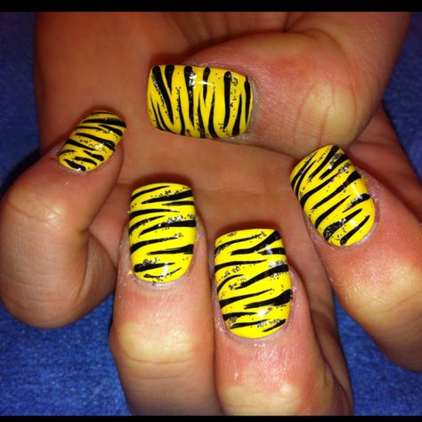 Mizzou!! Mizzou Nails, Tiger Nails, Mizzou Tigers, Nails Black, Neat Ideas, Beauty Ideas, Nails Ideas, Nails Nails, School Spirit