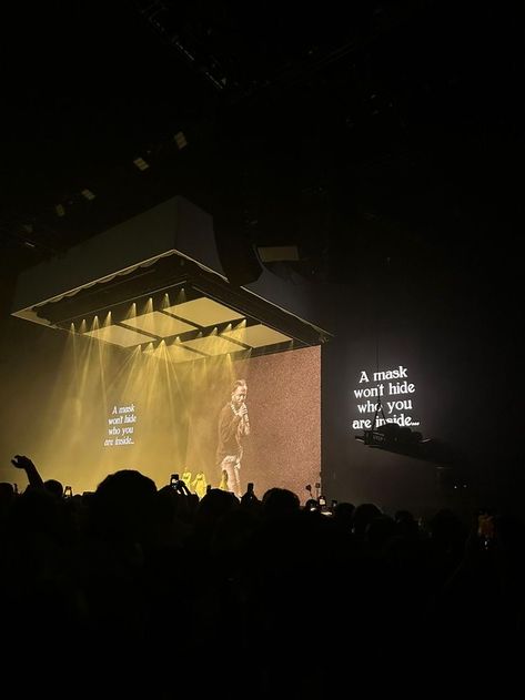 Kendrick Lamar Concert Aesthetic, Kendrick Lamar Girl Aesthetic, Kendrick Aesthetic, Kendrick Lamar Tour, Kendrick Lamar Concert, Kendrick Concert, Kendrick Lamar Aesthetic, K Dot, Aesthetic Concert