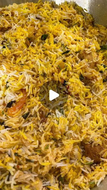 Without Oven Recipes, Chicken Biryani Recipe Indian, Recipes Pakistani, Takeout At Home, Spaghetti Chicken, Food Spaghetti, Biryani Masala, Pakistani Recipes, Chicken Biryani Recipe