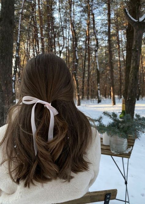 winter aesthetic, winter snapchat, winter pic, winter wallpaper, snow , winter, snow aesthetic Wallpaper Snow Winter, Winter Wallpaper Snow, Winter Snapchat, Winter Snow Aesthetic, Holidays Aesthetic, Wallpaper Snow, Nights Aesthetic, Winter Cake, Girl With Brown Hair