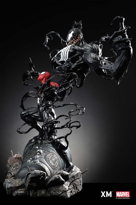 XM Studios is excited to present our next 1/4 scale MARVEL Premium Collectibles series statue, Symbiote (Transformation)! Spider-Man is seen half bonded with Venom as the symbiote extends from him, breaking into a maniacal grin. This statue collectible captures the struggle between Spider-Man and Venom symbiote. Who will emerge victorious? Each painstakingly handcrafted statue is individually hand-painted with XM’s famous quality finish, and comes in a bold, dynamic, and story-laden styles. Venom Action Figures, Symbiote Transformation, Venom Transformation, Venom Statue, Spider Man And Venom, Venom Figure, Venom Symbiote, Marvel Concept Art, Xm Studios