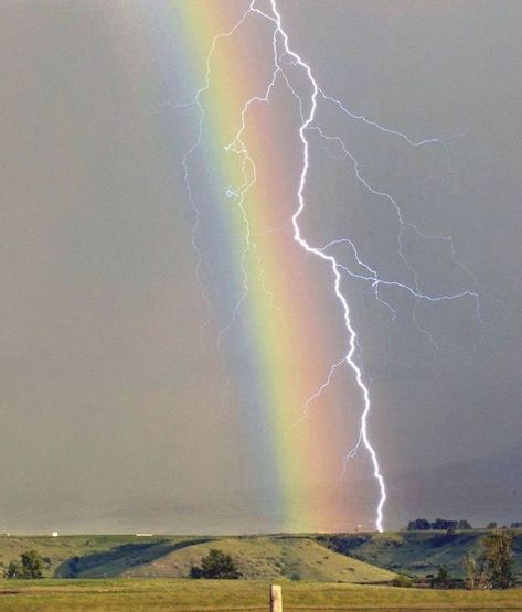 Buy Amazon:  #thunderstorm #lightning #beautiful #brennecke #sheridan #through #strikes #rainbow #wyoming #during #deadly #photo #bolt #over #ryanLightning: beautiful but deadly Wyoming rainbow ~ A lightning bolt strikes through a rainbow during a thunderstorm over Sheridan, Wyo., on June 15, 2005. Photo: Ryan Brennecke / APWyoming rainbow ~ A lightning bolt strikes through a rainbow during a thunderstorm over Sheridan, Wyo., on June 15, 2005. Photo: Ryan Brennecke / AP Lightning Photos, Lightning Art, Beautiful Places In Japan, Soft Kidcore Aesthetic, Rainbow Pictures, Beauty Drawings, Lightning Storm, Starry Night Sky, Pretty Sky