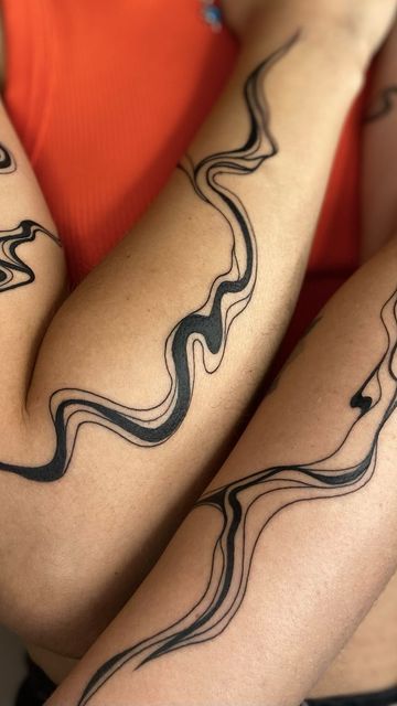 Squiggle Arm Tattoo, Arm Swirl Tattoo, Swirl Tattoo Sleeve, Double Arm Tattoo, Wrap Tattoo Arm, Upper Arm Band Tattoo, Upper Armband Tattoo, Wrap Around Tattoo Arm, Wrap Around Arm Tattoo