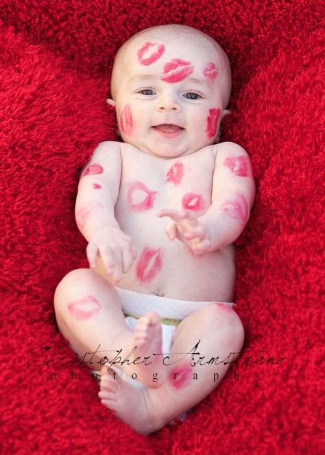 Valentines Baby Photos, Baby Holiday Photos, 6 Month Baby Picture Ideas, Baby Boy Newborn Photography, Baby Milestones Pictures, Monthly Baby Pictures, Baby Kiss, Monthly Baby Photos, Baby Photoshoot Boy