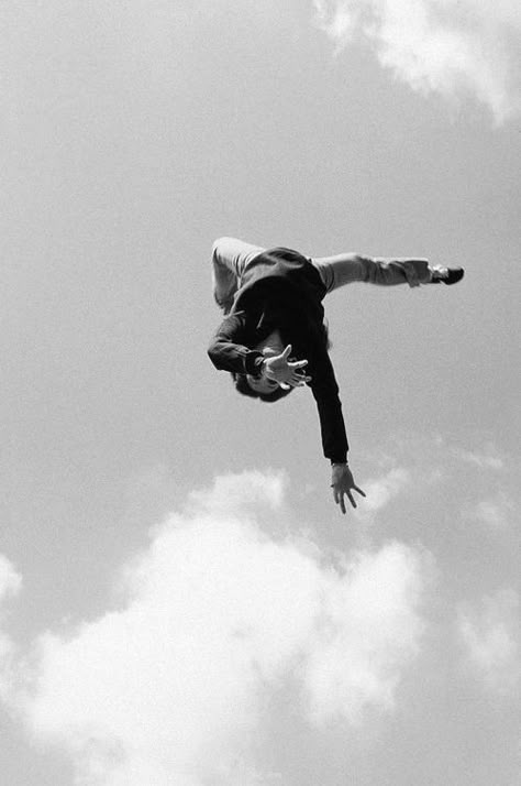 photo Catching Someone Falling Pose, Perspective Reference, Fear Of Flying, Collage Book, Free Falling, Dynamic Poses, Body Reference, The Secret History, Body Poses