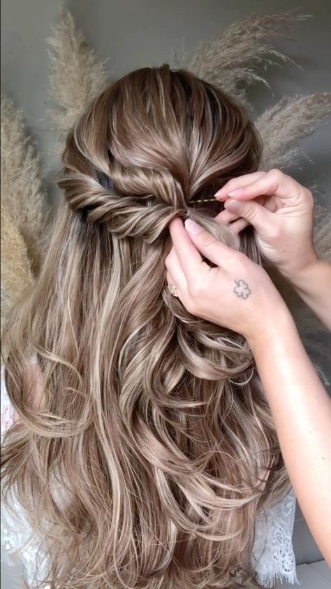 JADU JADU • virgo Half Up Topsy Tail Hairstyles, Topsy Tail Hairstyles Tutorials, Long Hair Half Updo, Half Updo Tutorial, Half Long Hair, Half Up Half Down Hair Tutorial, Topsy Tail Hairstyles, Topsy Tail, Diy Updo