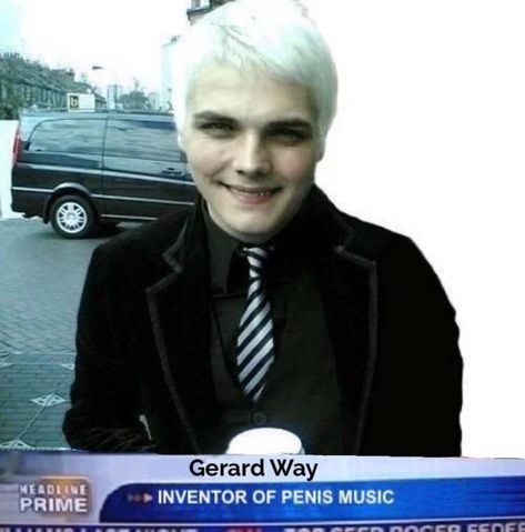 Gerard Way Memes, Gerald Way, Mcr Memes, I Love Mcr, Palaye Royale, Black Parade, Mikey Way, Frank Iero, Gerard Way