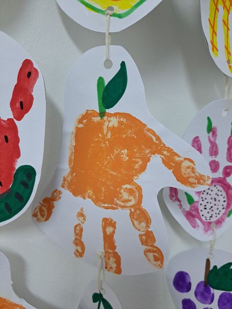 Hand Print Food Craft, Handprint Fruits And Vegetables, Toddler Fruit Crafts, Infant Food Crafts, Fruit Crafts For Infants, Farmers Market Art For Toddlers, Fruit Footprint Art, Food Art For Infants, Fruit Art For Toddlers