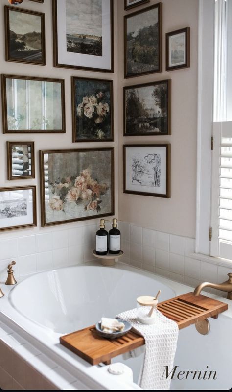 Above Bathtub Decor, Collage Bathroom, Bathtub Wall Decor, French Style Bathroom, Moody House, Bathroom Vibes, Bathroom Gallery Wall, Picture Walls, Bathroom Apartment