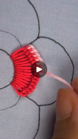 Buttonhole Stitch, Embroidery Lessons, Trending Reels, Needle Work, Sewing Tips, Hand Embroidery Designs, Needle And Thread, Sewing Hacks, Cross Stitch Embroidery