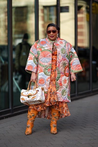 The Bold Return of Maximalist Fashion - Essence | Essence Maximalism Style Fashion, Aquarius Rising Aesthetic, Experimental Outfits, Maximalism Style, Look Good Everyday, Rising Aesthetic, Eclectic Outfits, Print Mixing, Maximalist Fashion