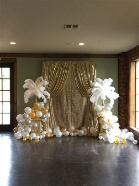 Diy Masquerade Decorations, Masquerade Ball Decorations, Masquerade Decorations, Masquerade Party Decorations, Trendy Party Decor, Masquerade Ball Party, Masquerade Theme, Diy Photo Backdrop, 21st Birthday Decorations