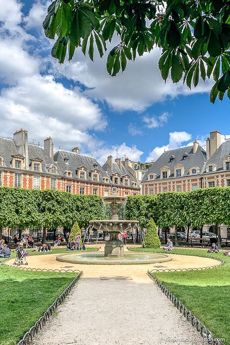 Best Area to Stay in Paris - How to Choose the Right Place For Your Style Paris Park Aesthetic, Paris Parks, Paris Park, Best Weekend Trips, Rome Itinerary, Marais Paris, Paris Landmarks, France Itinerary, Paris Itinerary