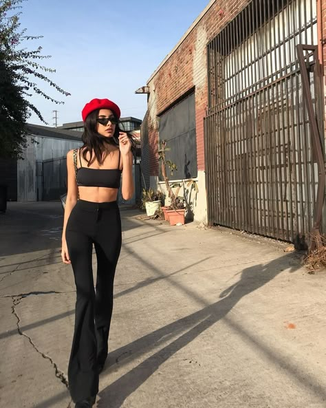 @kimmiecla Outfits With Flares, Red Beret, Goth Outfit, Walking Down The Street, Looks Black, Festival Looks, Pinterest Fashion, All Black Outfit, Moda Vintage