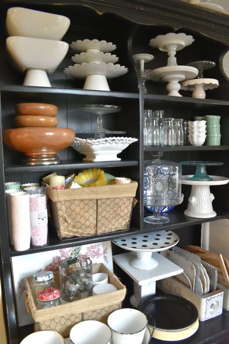 Party Decor Storage, Catering Storage Ideas, Party Storage Organization, Party Supplies Storage Ideas, Party Supply Organization Storage Ideas, Party Closet Organization, Party Supply Storage, Catering Organization Ideas, Party Closet